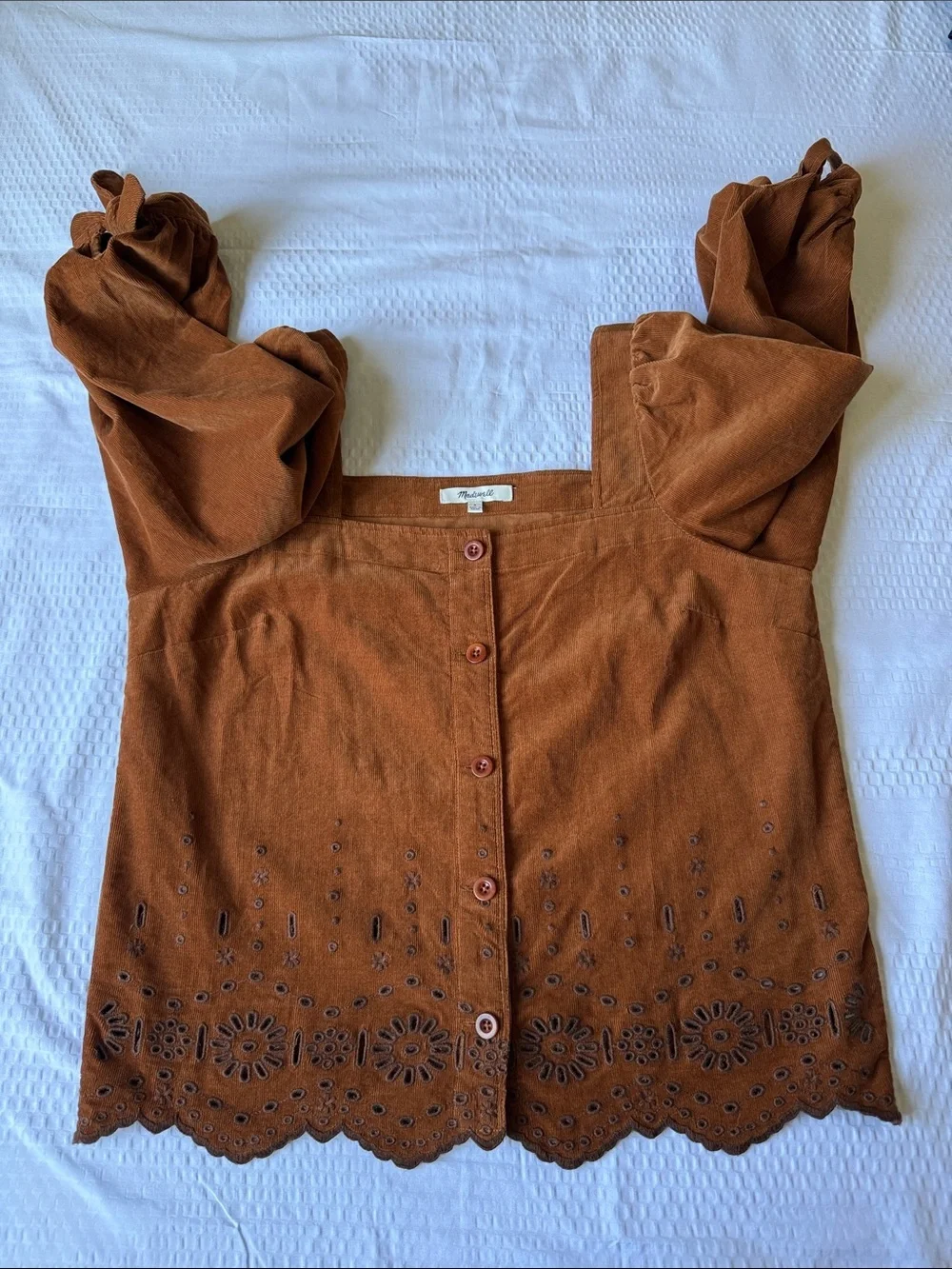 Madewell  Embroidered Eyelet Corduroy Tie-Sleeve Top. 100 % cotton!!✨